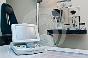 Modern optometrist dopter