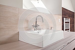 Modern square ceramic sink