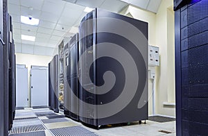 Modern web network and internet telecommunication technology, big data storage and cloud computing