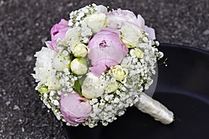 Modern wedding bouquet
