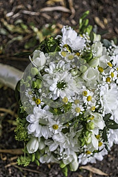Modern white wedding bouquet