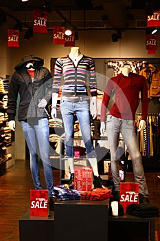 Modern Winter Clothing Retail Discount Sale