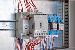 Modular contactor, two phase change control relays and two intermediate relays in the electrical Cabinet