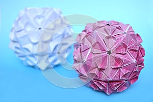 Modular origami, sonobe ball