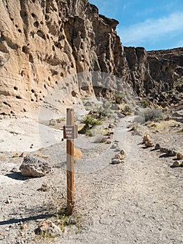 Mohave National Preserve, Rings Loop trail marker