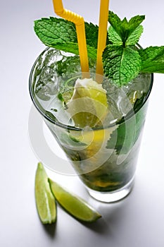 Mojito cocktail & lime slices