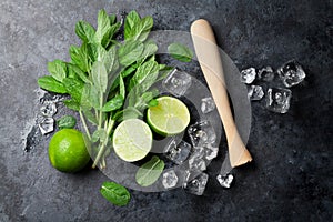 Mojito cocktail making