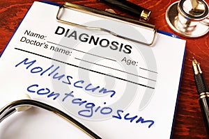 Molluscum contagiosum MC. photo