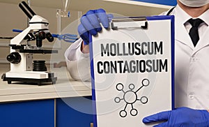 Molluscum contagiosum is shown using the text photo