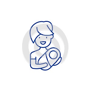 Mom with baby line icon concept. Mom with baby flat  vector symbol, sign, outline illustration.