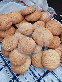 Moms Ginger Biscuit Treat