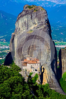 Monastery and the dramatic rock formation of Meteora, Kastraki