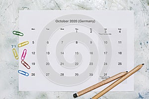 Monatskalender Oktober 2020. Translation: Monthly October 2020 calendar