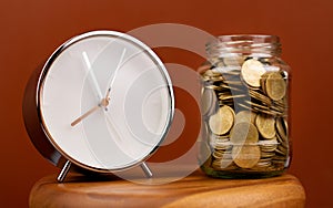 money and time, finances and financial accounting Plan your investments, cash flow, financial returns, wage income, and