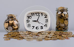 money and working time of money and time Wage stream, funds, coin bank