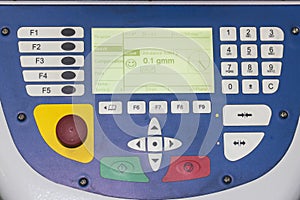 Monitor of tool presetter machine show result after shrink fit tool prepare for cnc machining center