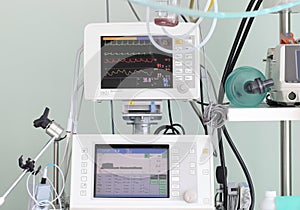 Monitoring technology and assistance in the modern ICU