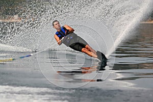 Mono waterskiing photo