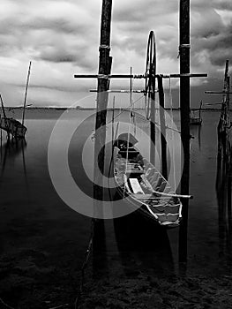 monochrome , bost and sea