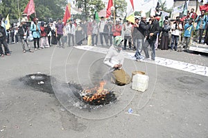Monologue started rallies students