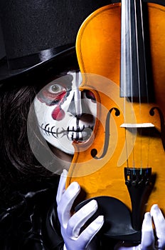 Monster playing violin