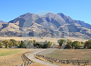 Montana: Autumn Landscape - Paradise Valley with Emigrant Peak