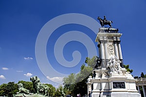 Monument of Alfonso XII photo