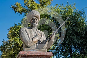 Monument of Alisher Navoi, Tashkent