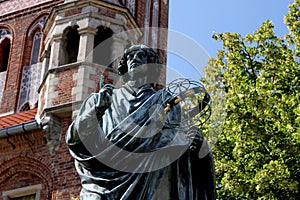 Monument of Copernicus in Torun photo