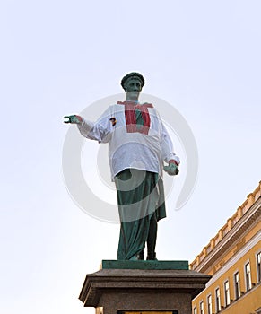 Monumento Duque en Odesa Vestido 