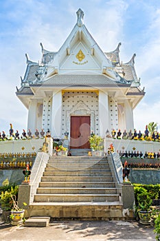 Monument of honesty at Phan Thai Norasing shrine photo