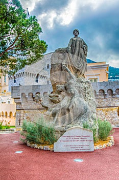Monument in honor of foreign colonies in the city of Monaco