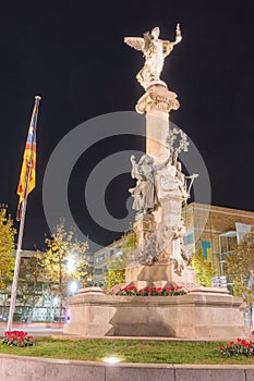 Monument Mila i Fontanals night view