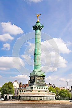 Monument on Place de la Bastille photo