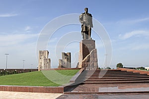 The monument and ruins of the Aksaray palace of Amir Timur in Shakhrisabz, Uzbekistan photo