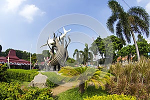 Monument of Surabaya photo