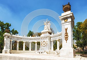 Monument to Benito JuÃÂ¡rez in Mexico City photo