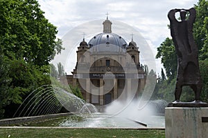 Monument to the fallen in Pamplona photo