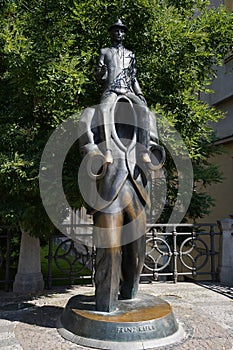Monument to Franz Kafka, sculptor Yaroslav Rona. photo