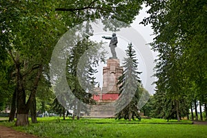 The monument to Lenin is one of the largest monuments to Lenin in Russia