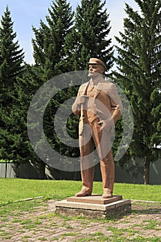 Monument to Lenin in the resort Belokuriha.