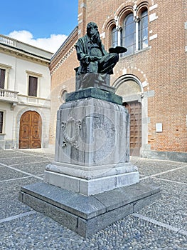 Monument to the painter MosÃÂ¨ Bianchi in Monza photo