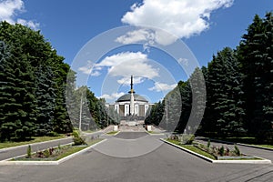 Monument to the participating countries of the anti-Hitler coalition in Victory Park on Poklonnaya Hill in Moscow