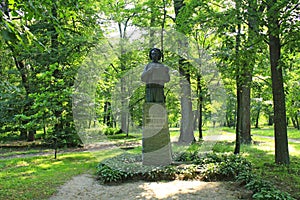 The monument to Petro Prokopovych the founder of commercial beekeeping photo