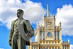 Monument to the poet Vladimir Mayakovsky and Hotel Beijing, Mosc