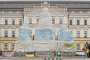 Monument to Princess Olga barricaded with sandbags.