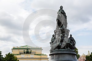 Monument to the queen Ekaterina and her favourites