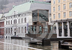 Monument to the sailors photo