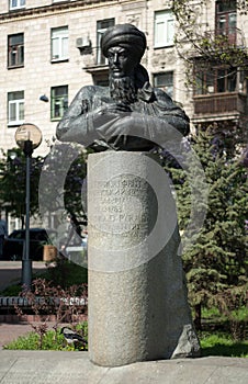 Monument to the Turkmen poet Magtymguly Fragi in Kyiv