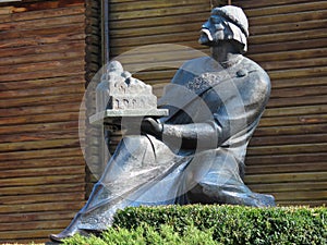 Monument to Yaroslav the Wise near the Golden Gate.